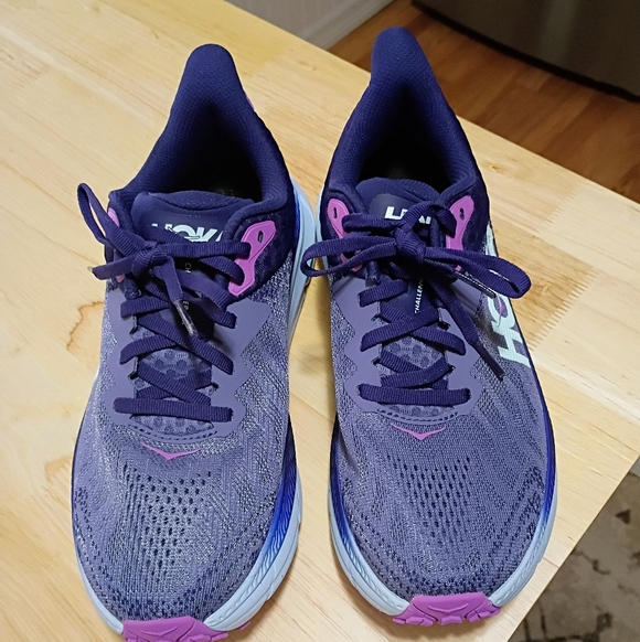 NEW Hoka Women's Blue and Purple Athletic Shoes - Picture 2 of 8